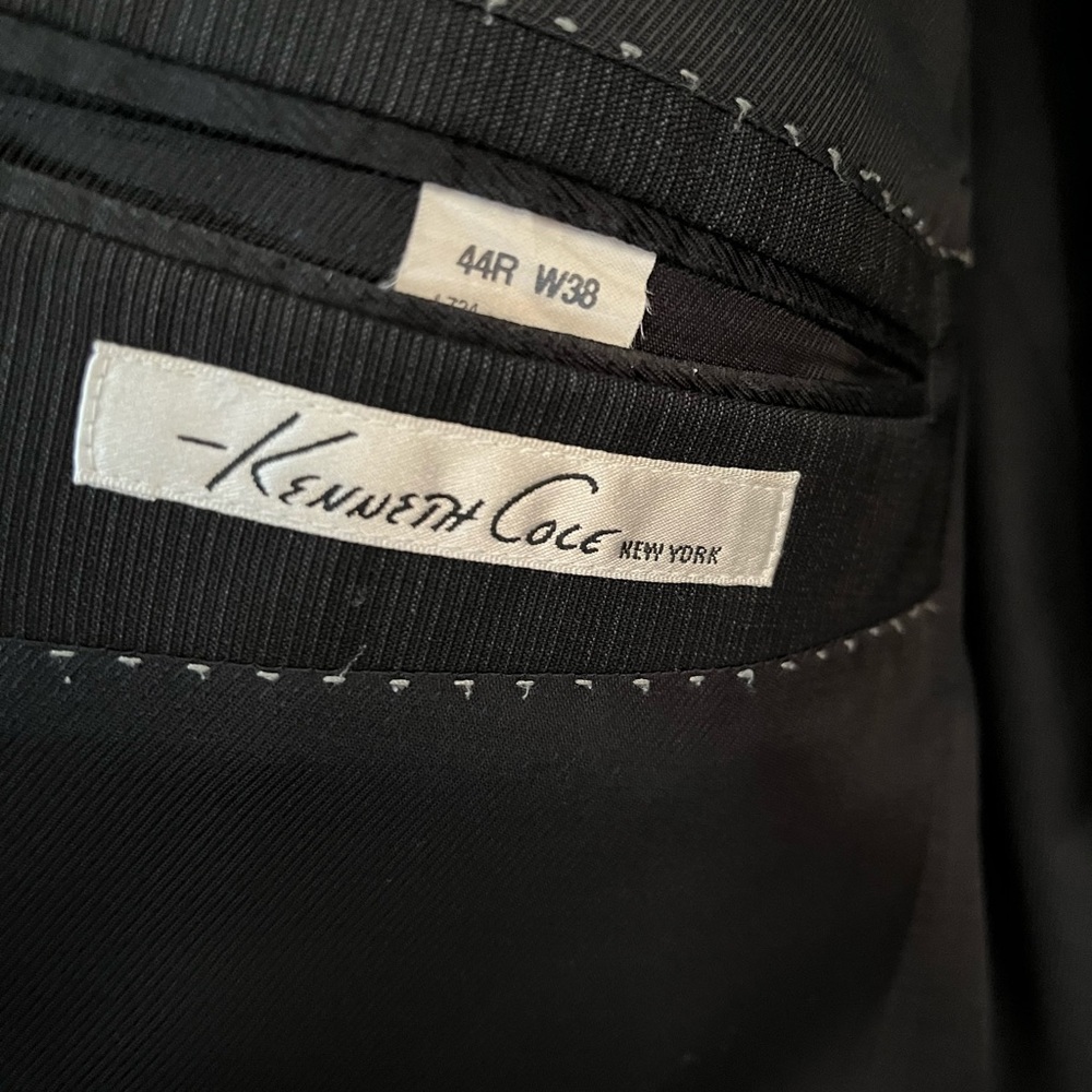 Kenneth Cole suit - Picture 2 of 6